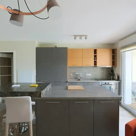Lounge T3# Garedetours #standing Apartment *