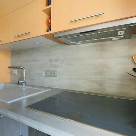 Lounge T3# Garedetours #standing Apartman Tours